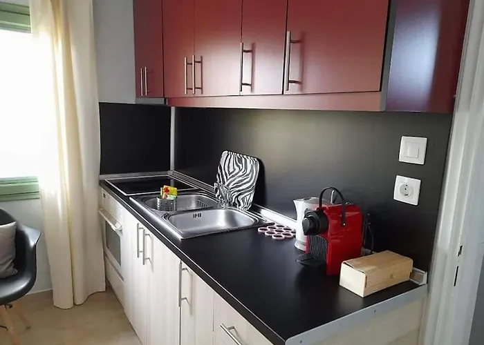 Daire Rodon - With Seaview Backyard In *