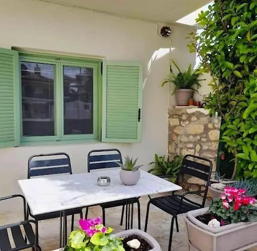 Rodon - With Seaview Backyard In Daire Afytos