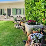 Rodon - With Seaview Backyard In *