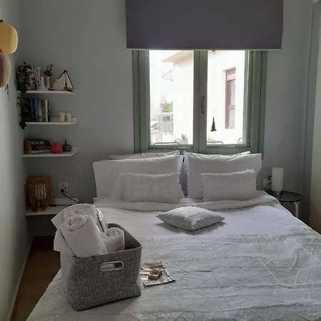 Rodon - With Seaview Backyard In *