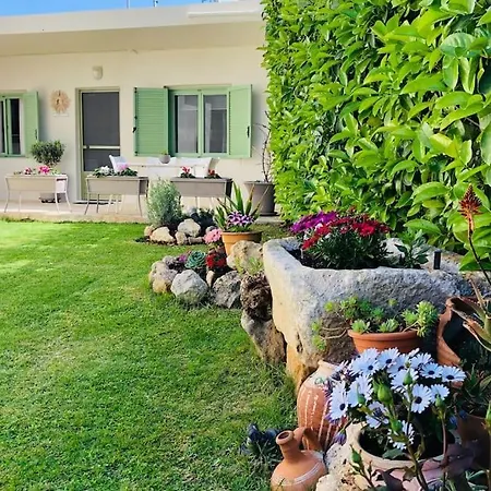 Rodon - With Seaview Backyard In *