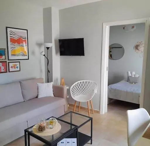 Rodon - With Seaview Backyard In Апартаменты