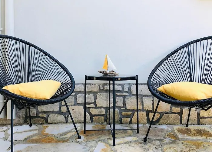 Rodon - With Seaview Backyard In Апартаменты