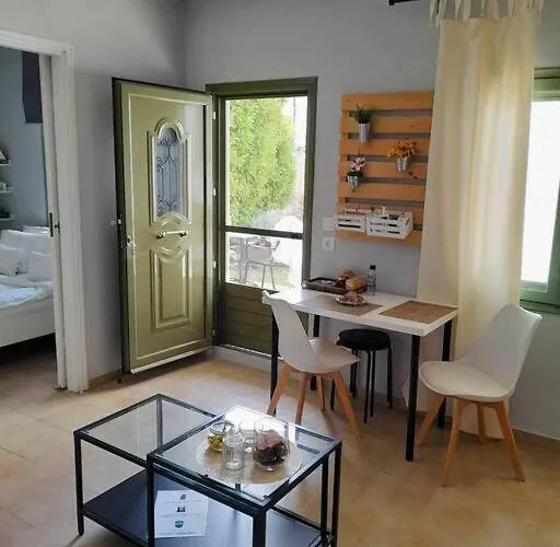 Апартаменты Rodon - With Seaview Backyard In